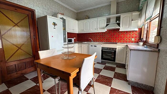 Casas en venta y pisos alquiler - 2