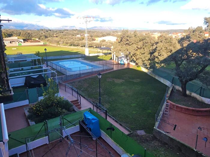 Casas en venta y pisos alquiler - 3