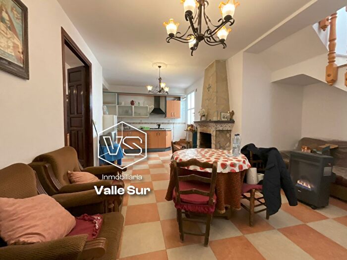 Casas en venta y pisos alquiler - 2