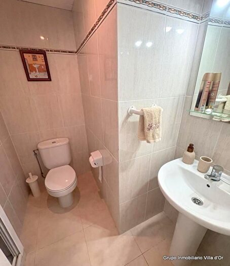 Casas en venta y pisos alquiler - 3