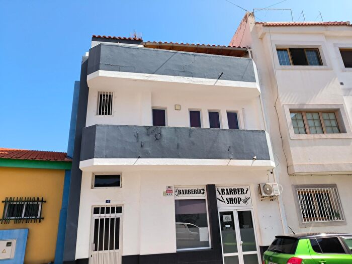 Casas en venta y pisos alquiler - 1