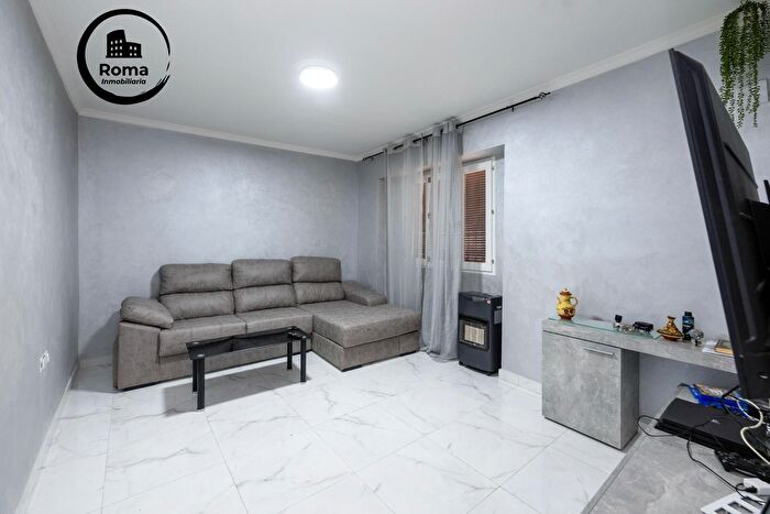 Casas en venta y pisos alquiler - 3