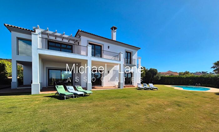 Casa en venta en Torreguadiaro San Diego, Sotogrande de 5 habitaciones