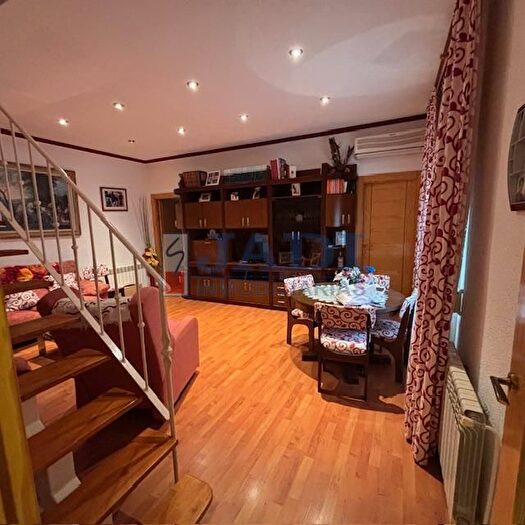 Casas en venta y pisos alquiler - 2