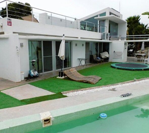 Casas en venta y pisos alquiler - 1