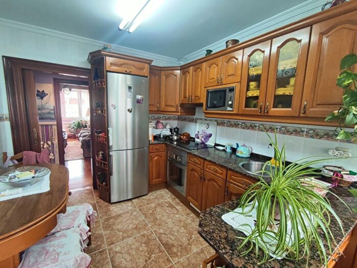 Casas en venta y pisos alquiler - 2