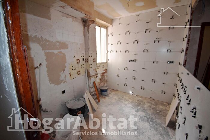 Casas en venta y pisos alquiler - 3