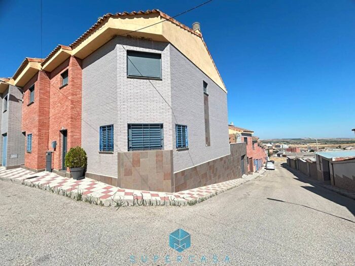 Casas en venta y pisos alquiler - 1