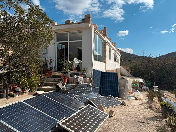Casas en venta y pisos alquiler - 1