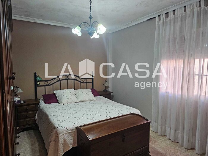 Casas en venta y pisos alquiler - 2