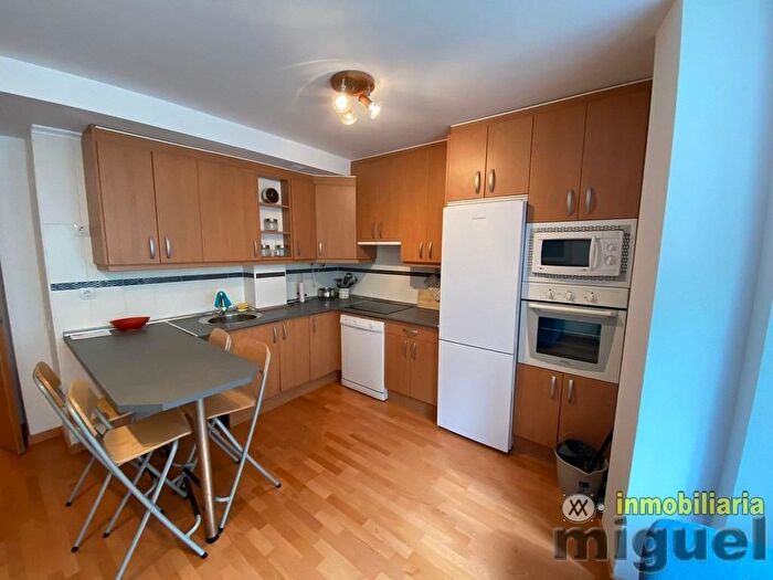 Casas en venta y pisos alquiler - 1