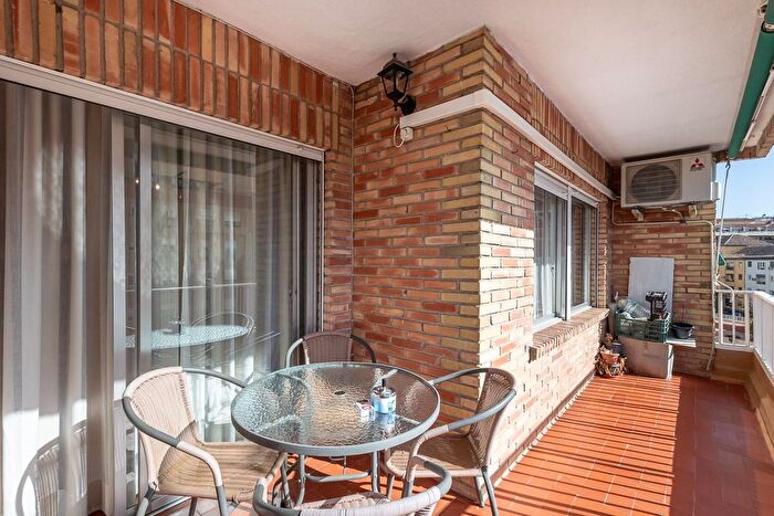 Casas en venta y pisos alquiler - 2