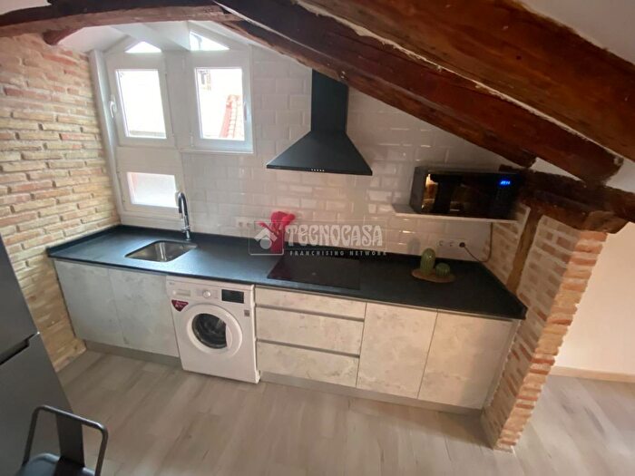 Casas en venta y pisos alquiler - 2