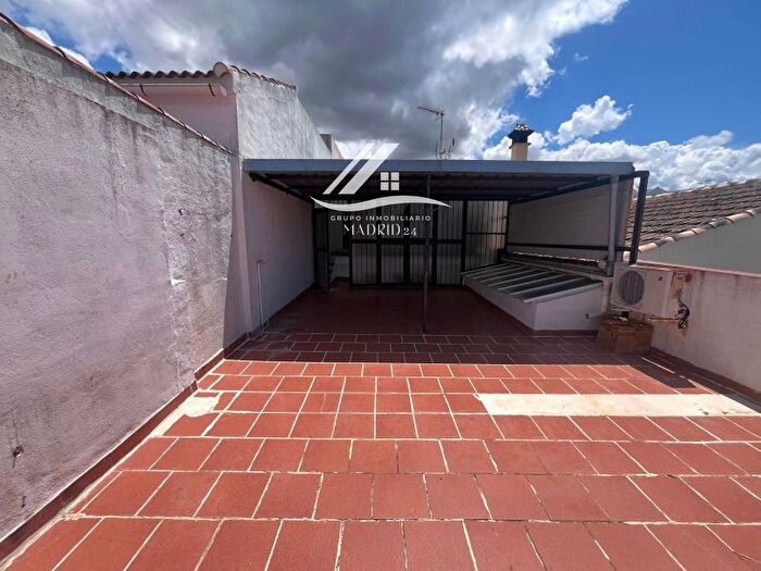 Casas en venta y pisos alquiler - 1
