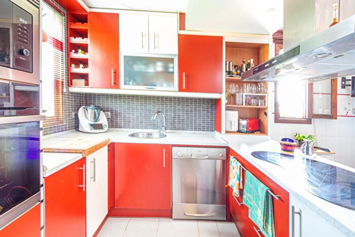 Casas en venta y pisos alquiler - 2