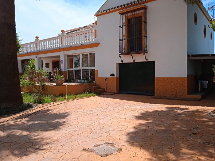Casa en venta en Morón de la Frontera, Sevilla de 4 habitaciones