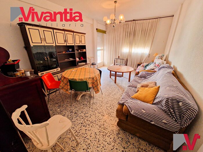 Casas en venta y pisos alquiler - 1