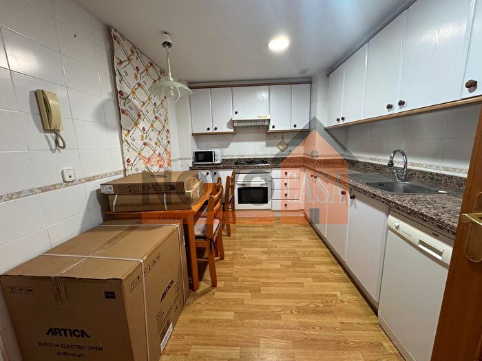 Casas en venta y pisos alquiler - 3
