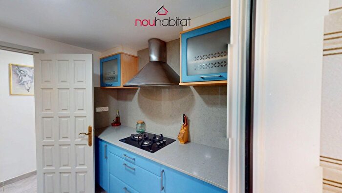 Casas en venta y pisos alquiler - 3