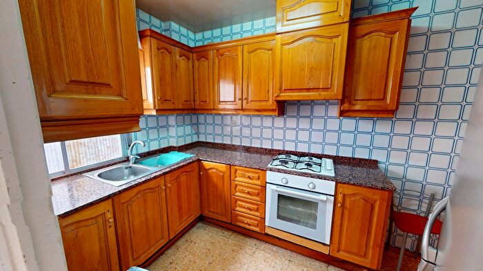 Casas en venta y pisos alquiler - 2