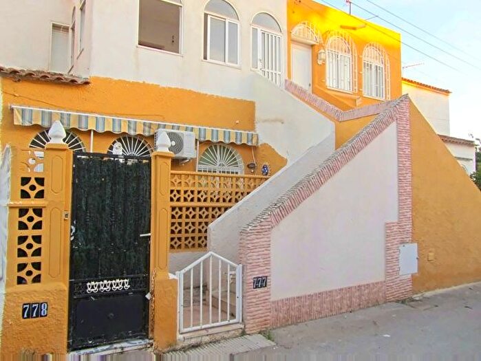 Casas en venta y pisos alquiler - 1