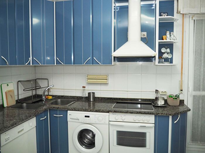 Casas en venta y pisos alquiler - 3