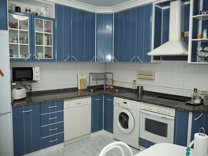 Casas en venta y pisos alquiler - 2