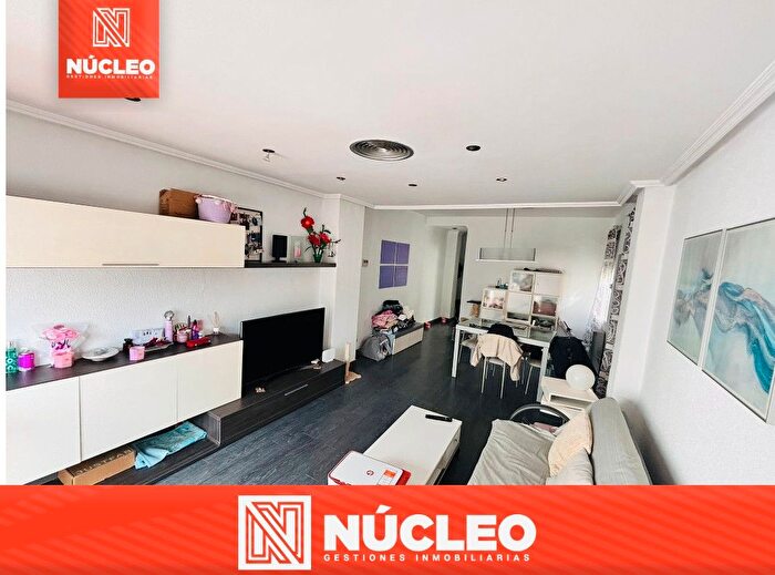 Casas en venta y pisos alquiler - 1