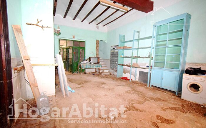 Casas en venta y pisos alquiler - 3