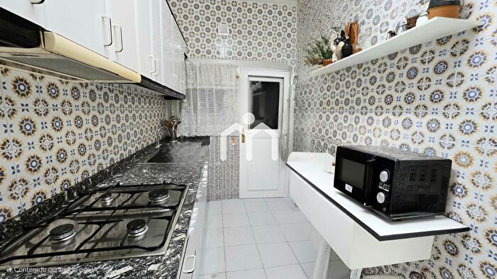 Casas en venta y pisos alquiler - 1