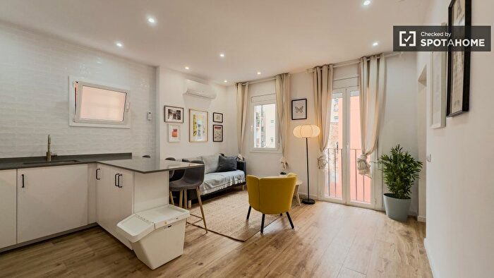 Piso en alquiler en Ciutat Vella, El Raval de 2 habitaciones