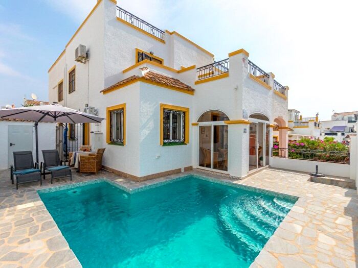 Casas en venta y pisos alquiler - 1