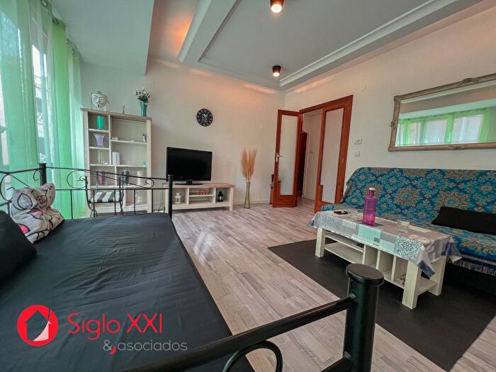 Casas en venta y pisos alquiler - 2