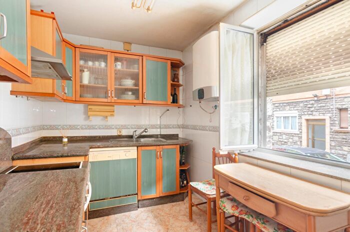 Casas en venta y pisos alquiler - 1