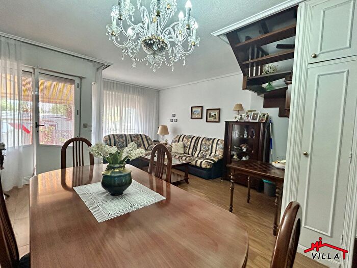 Casas en venta y pisos alquiler - 3