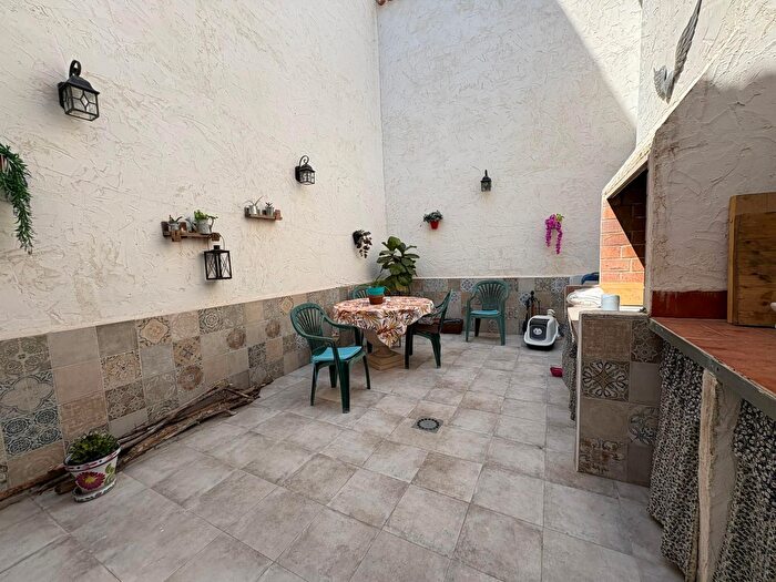 Casas en venta y pisos alquiler - 2