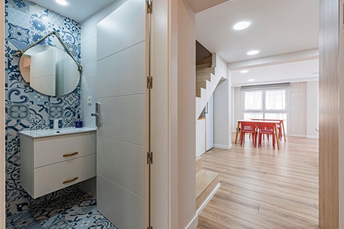 Casas en venta y pisos alquiler - 3