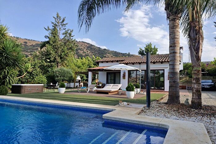 Casa en venta en Coín, Málaga de 3 habitaciones