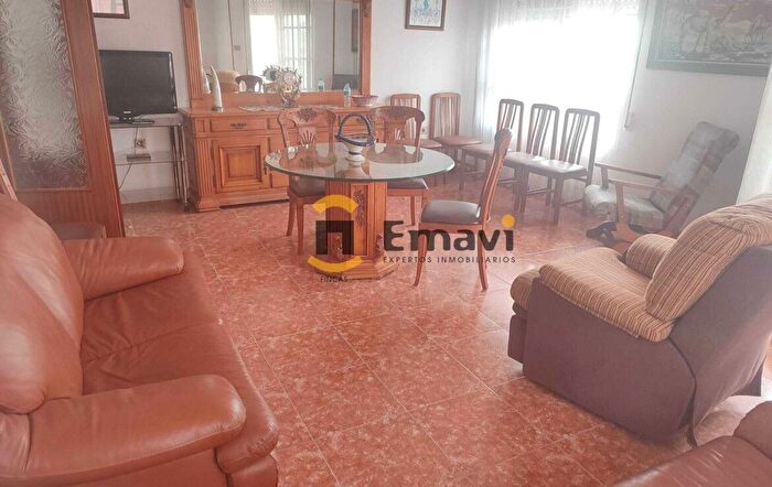 Casas en venta y pisos alquiler - 3