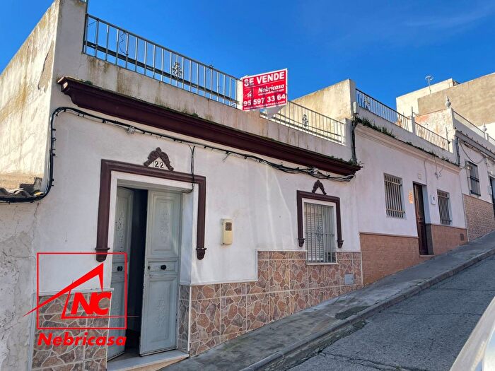 Casas en venta y pisos alquiler - 1
