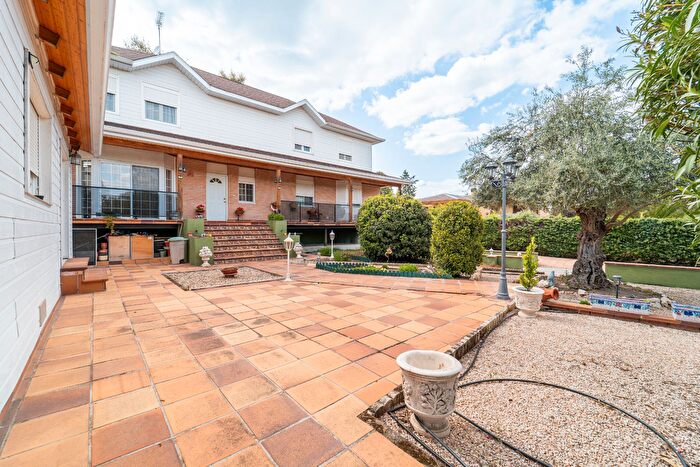 Casa en venta en Brunete, Madrid de 6 habitaciones