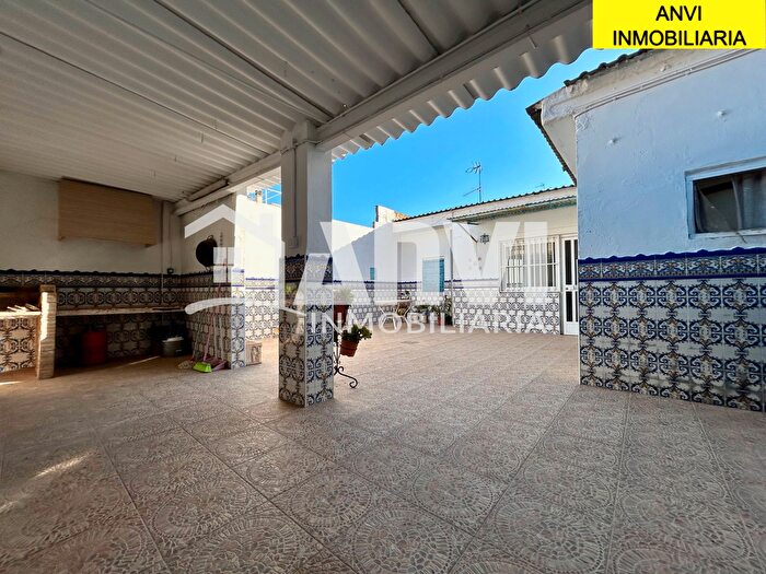 Casas en venta y pisos alquiler - 1