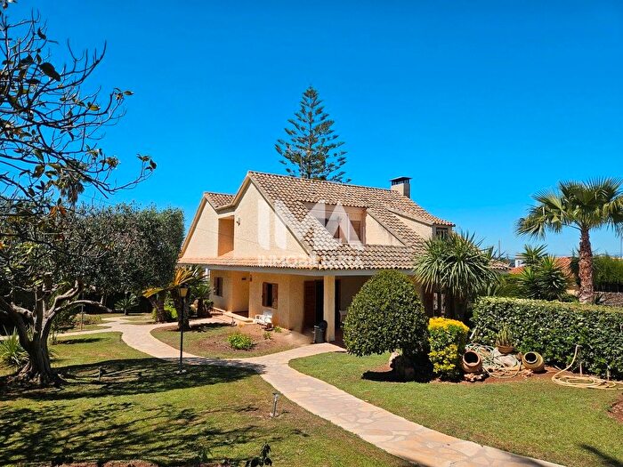 Casa en alquiler en Montesol, LEliana de 6 habitaciones