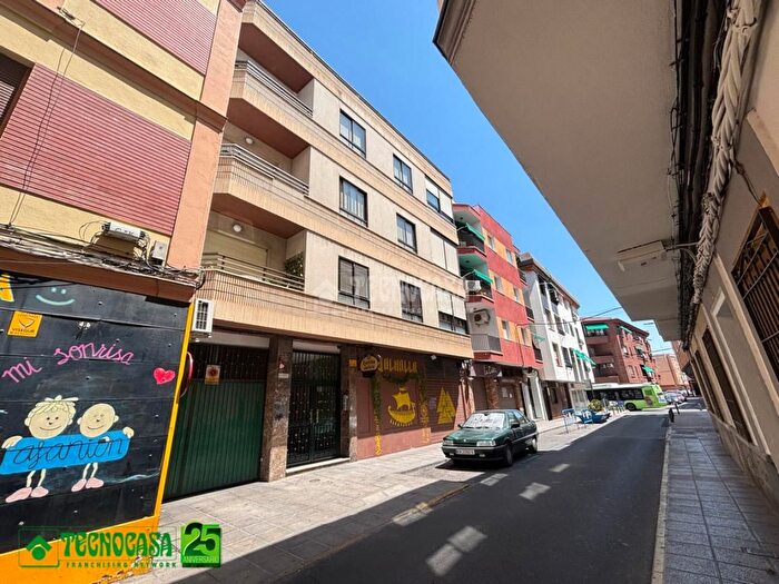 Casas en venta y pisos alquiler - 1