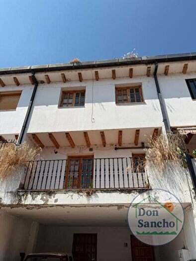 Casas en venta y pisos alquiler - 1