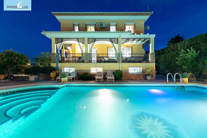 Casa en venta en Gójar, Granada de 5 habitaciones