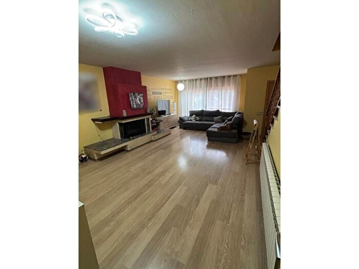 Casa en venta en Vilanova del Vallès, Barcelona de 4 habitaciones