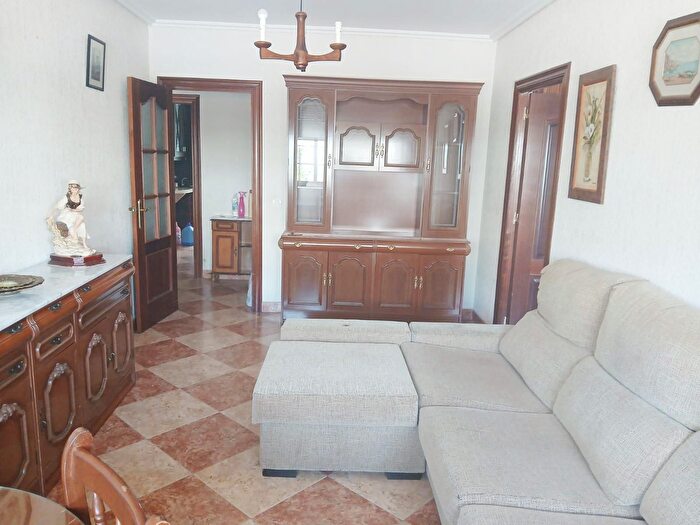 Piso en venta en La Orden, Huelva Capital de 3 habitaciones