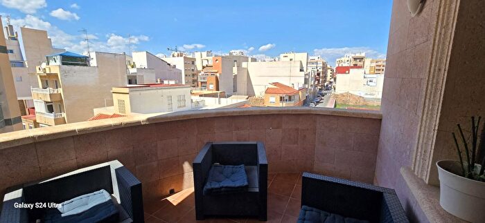 Casas en venta y pisos alquiler - 3