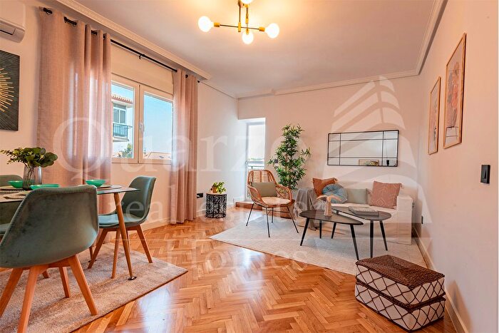 Casas en venta y pisos alquiler - 1